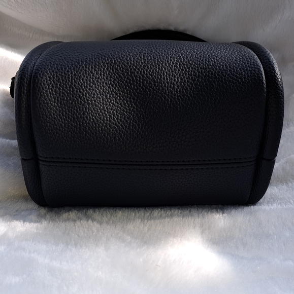 NWOT TRENDY Crossbody Satchel - Picture 3 of 9